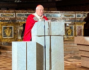 Venerdì Santo, celebrata dal cardinale Bassetti la Passione del Signore