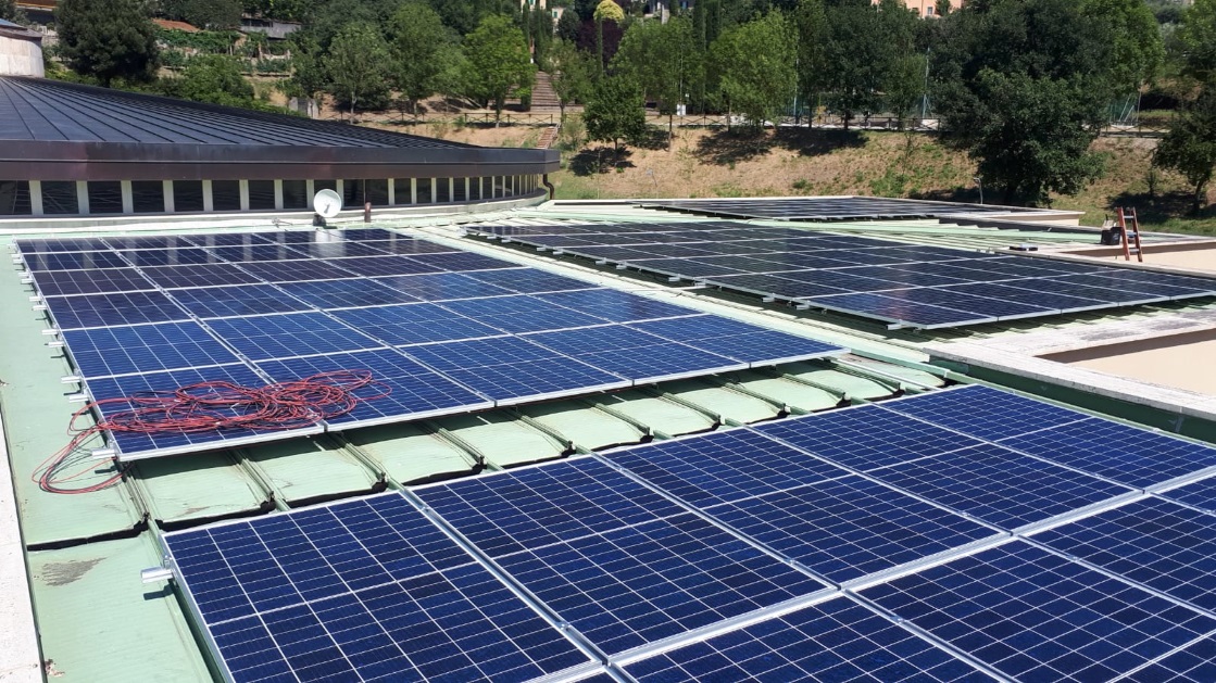 I pannelli solari dell'impianto fotovoltaico installato sul tetto del museo paleontologico di Pietrafitta