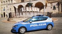 Una volante della polizia in centro a Perugia