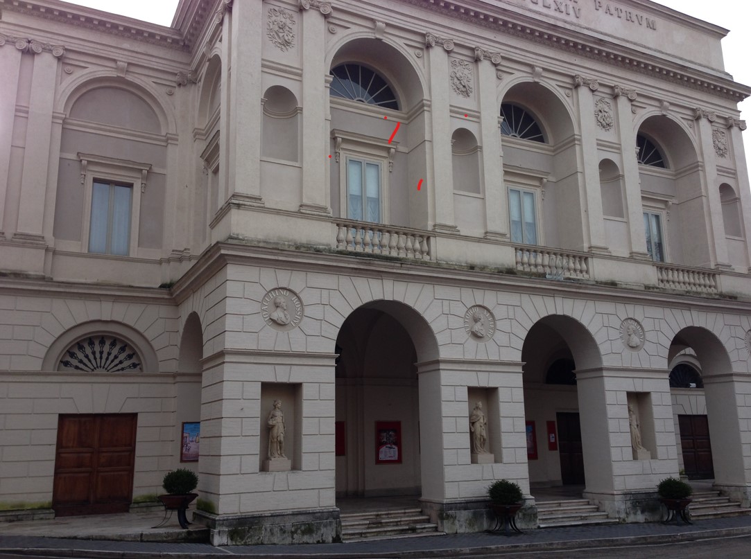 La facciata del teatro Nuovo gian Carlo Menotti di Spoleto
