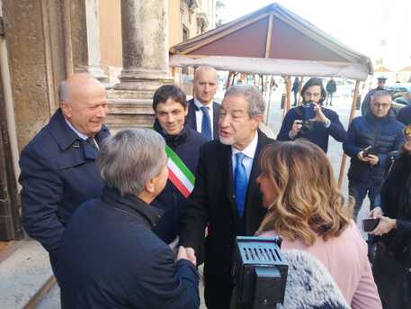 Il ministro Musumeci a Perugia (foto Ansa)