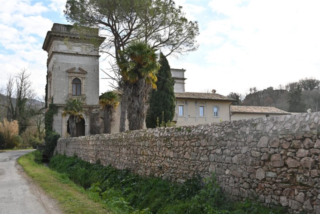 Villa Gelosi Leonetti Luparini a Baiano di Spoleto